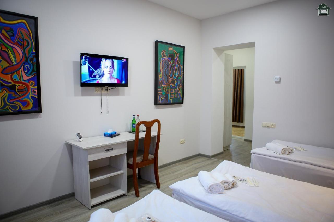 Guest House In غيومري المظهر الخارجي الصورة