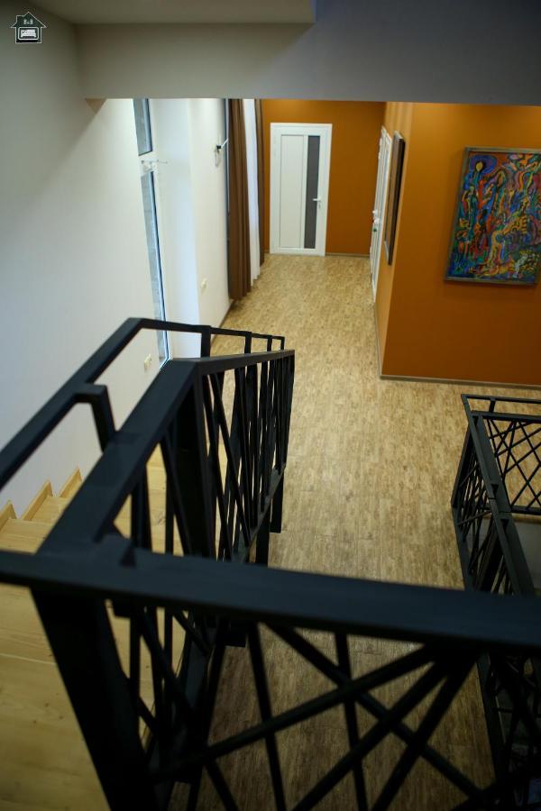 Guest House In غيومري المظهر الخارجي الصورة